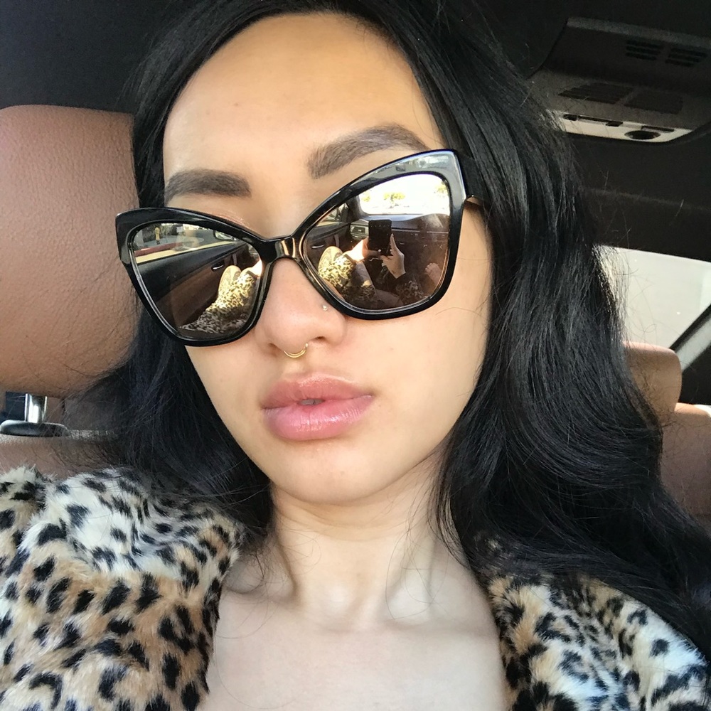 Authentic CHANEL Mirror Gold Cat Eye Sunglasses
